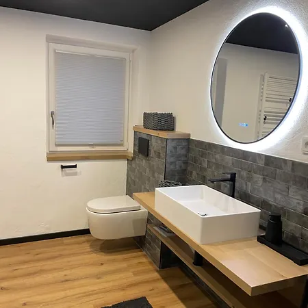 Nyaraló Naach Mattes *